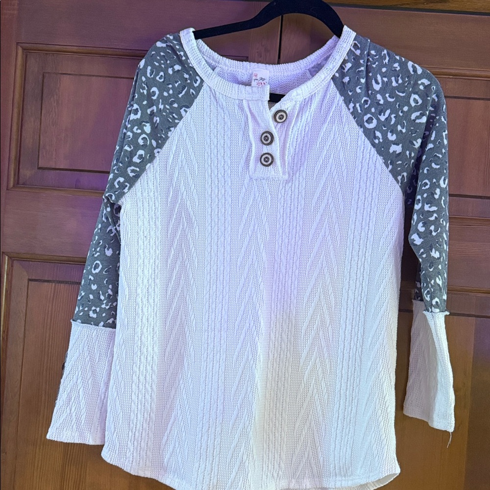 7th Ray Cream Textured Button-Up Top